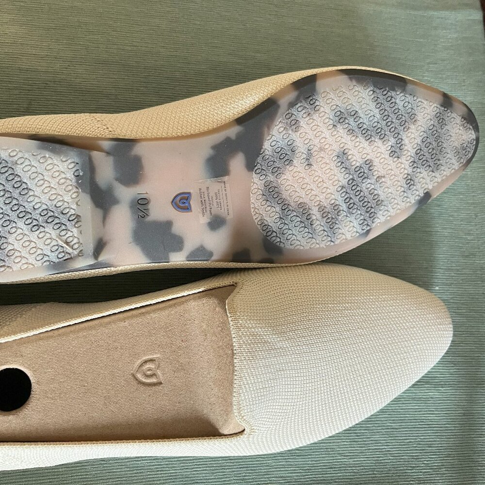 NIB Rothy's Size 10.5 Almond Loafer in Vanilla Bean